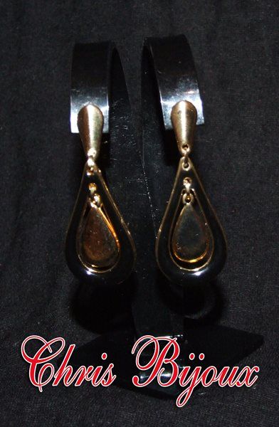Brinco de Resina Preto e Dourado